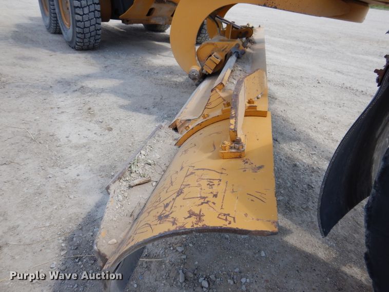 image for item IQ9602 2010 Caterpillar 140M  VHP motor grader