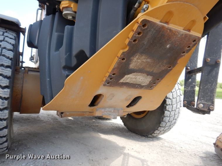 image for item IQ9602 2010 Caterpillar 140M  VHP motor grader