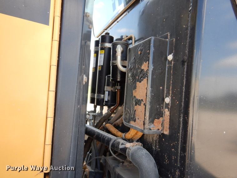 image for item IQ9602 2010 Caterpillar 140M  VHP motor grader