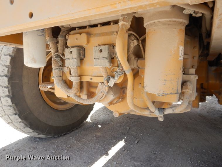 image for item IQ9602 2010 Caterpillar 140M  VHP motor grader