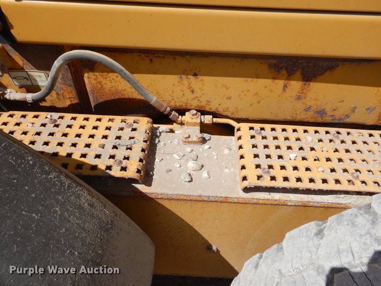 image for item IQ9602 2010 Caterpillar 140M  VHP motor grader