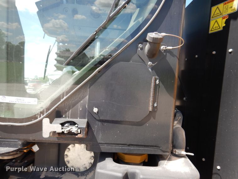 image for item IQ9602 2010 Caterpillar 140M  VHP motor grader