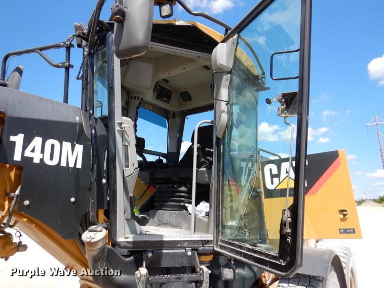 image for item IQ9602 2010 Caterpillar 140M  VHP motor grader