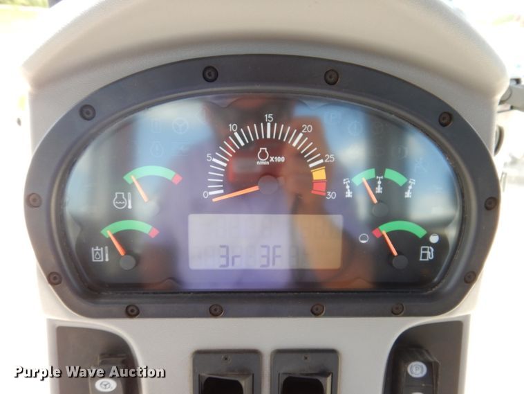 image for item IQ9602 2010 Caterpillar 140M  VHP motor grader