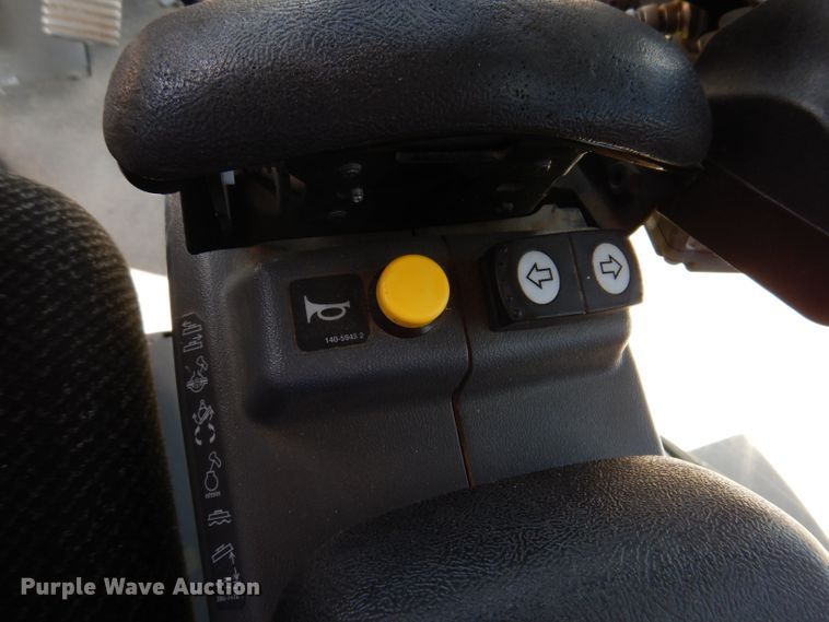 image for item IQ9602 2010 Caterpillar 140M  VHP motor grader