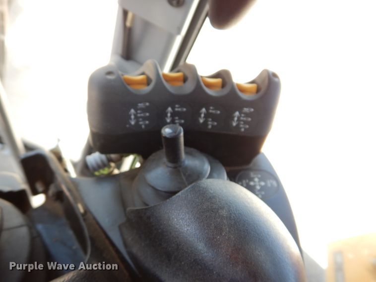 image for item IQ9602 2010 Caterpillar 140M  VHP motor grader