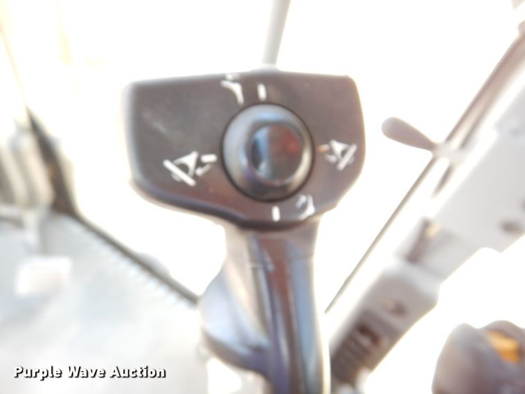 image for item IQ9602 2010 Caterpillar 140M  VHP motor grader