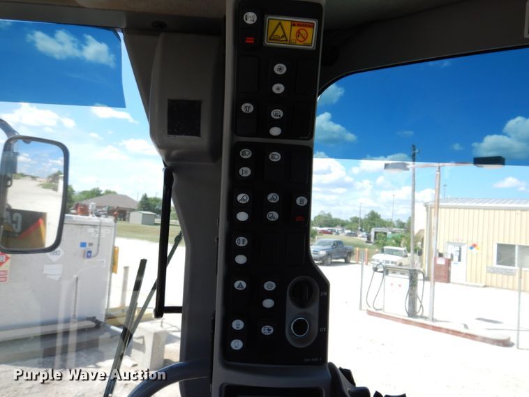 image for item IQ9602 2010 Caterpillar 140M  VHP motor grader