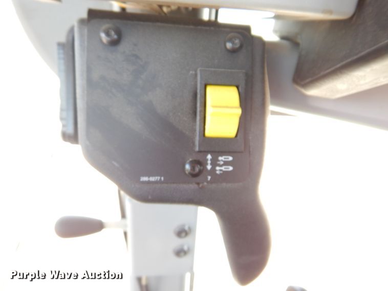 image for item IQ9602 2010 Caterpillar 140M  VHP motor grader