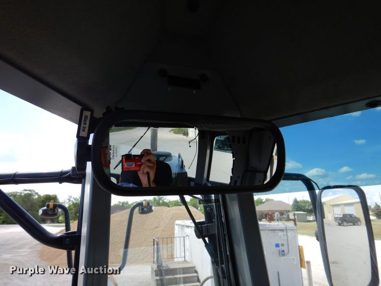 image for item IQ9602 2010 Caterpillar 140M  VHP motor grader