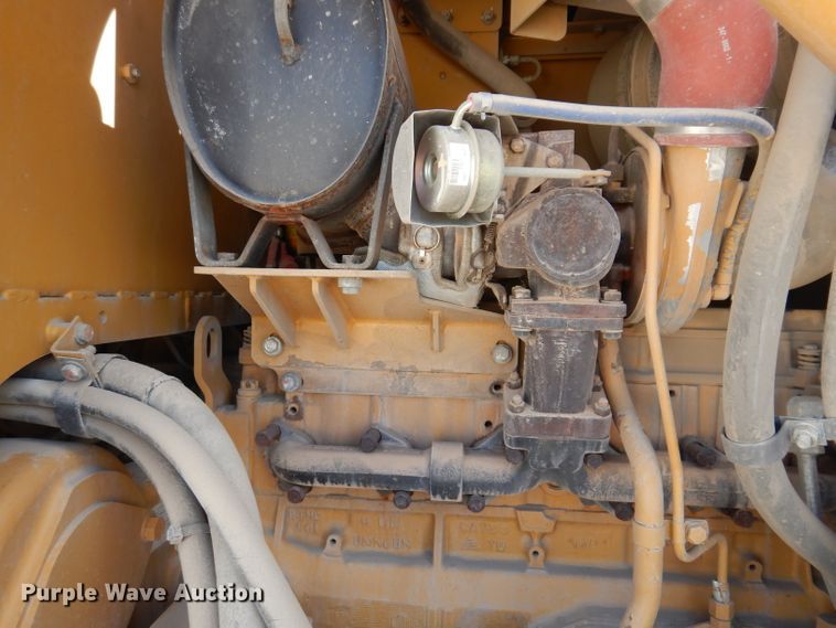 image for item IQ9602 2010 Caterpillar 140M  VHP motor grader