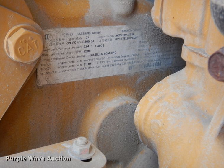 image for item IQ9602 2010 Caterpillar 140M  VHP motor grader