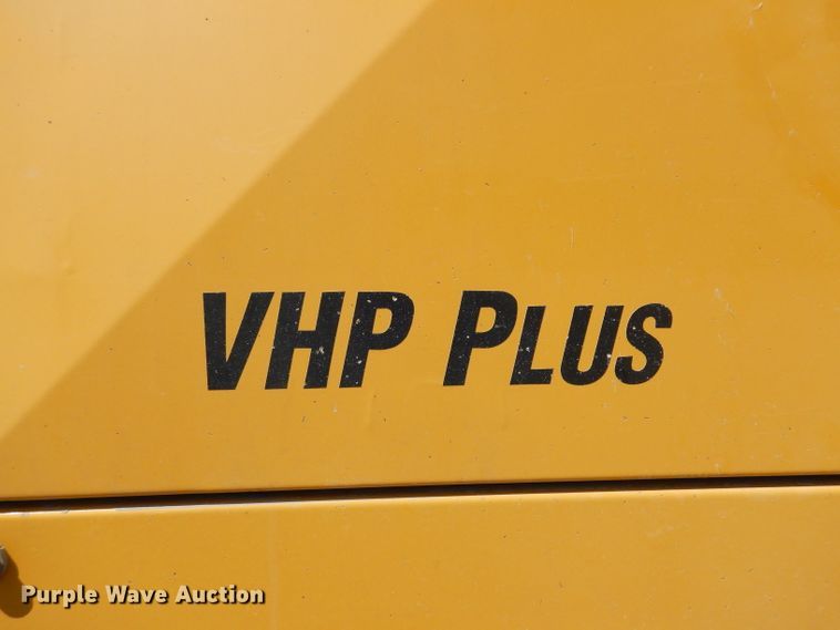 image for item IQ9602 2010 Caterpillar 140M  VHP motor grader