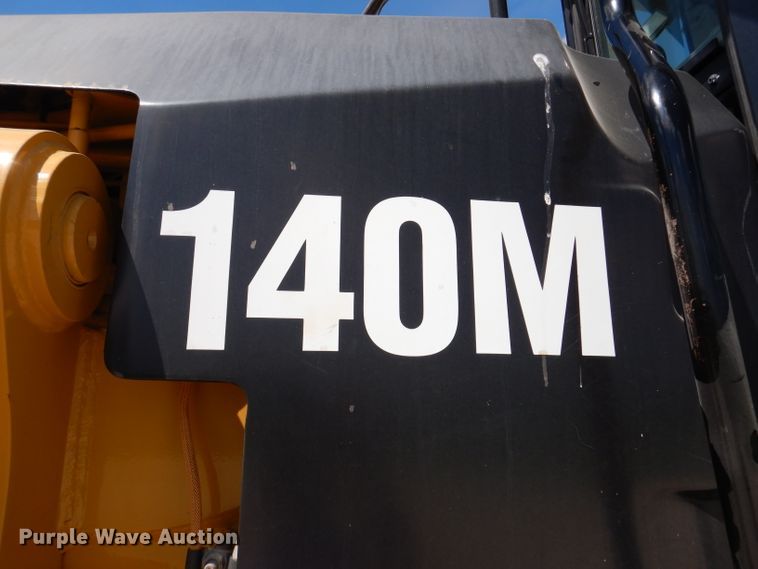 image for item IQ9602 2010 Caterpillar 140M  VHP motor grader