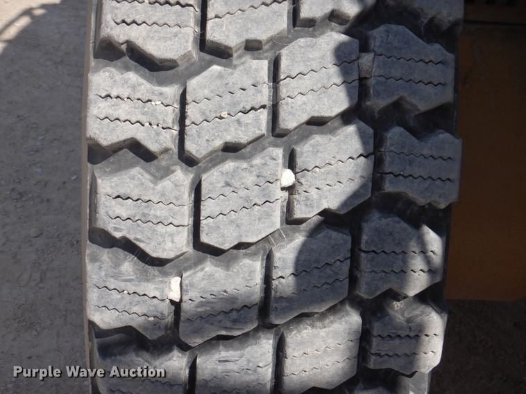 image for item IQ9602 2010 Caterpillar 140M  VHP motor grader