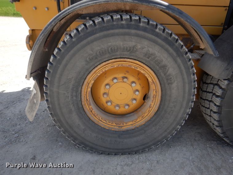 image for item IQ9602 2010 Caterpillar 140M  VHP motor grader