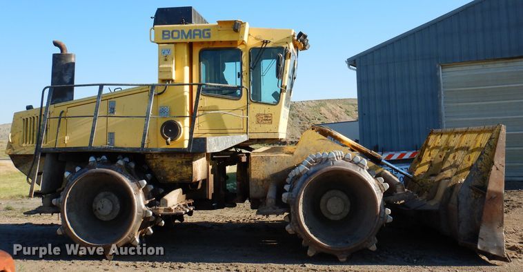 image for item IQ9639 2002 Bomag 772RB  landfill compactor