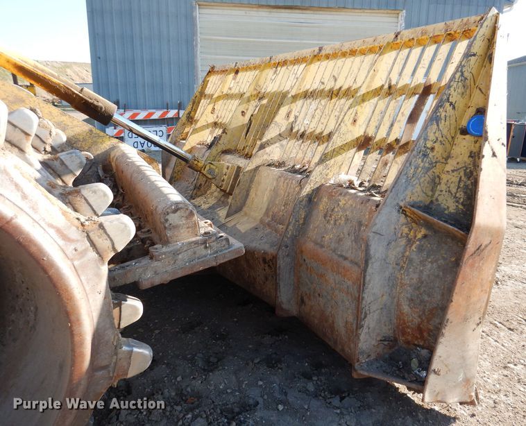 image for item IQ9639 2002 Bomag 772RB  landfill compactor