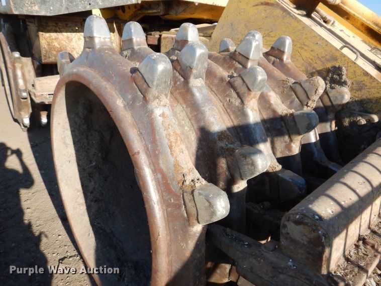 image for item IQ9639 2002 Bomag 772RB  landfill compactor