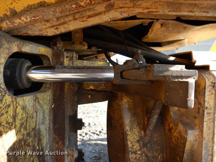 image for item IQ9639 2002 Bomag 772RB  landfill compactor