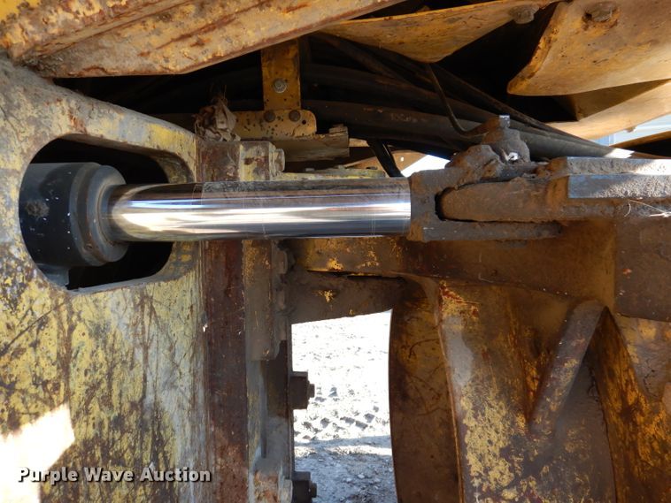 image for item IQ9639 2002 Bomag 772RB  landfill compactor