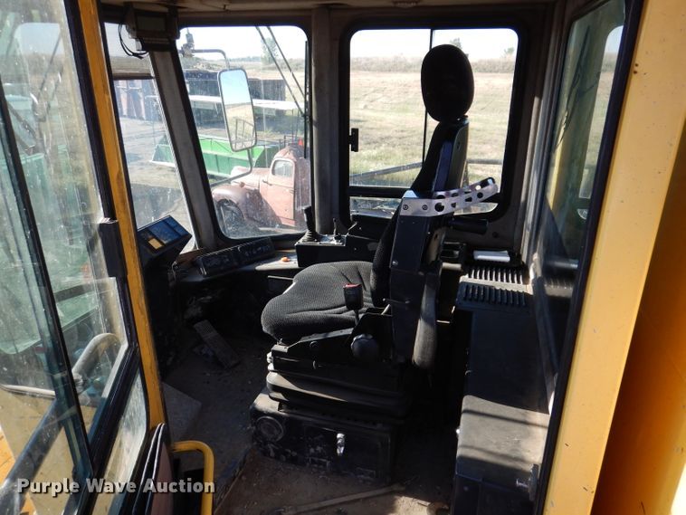 image for item IQ9639 2002 Bomag 772RB  landfill compactor