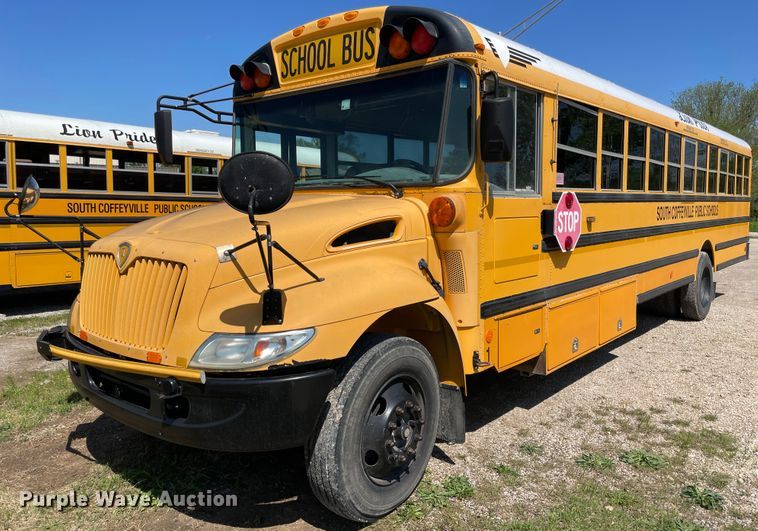 image for item IR9940 2006 IC PB 105  school bus