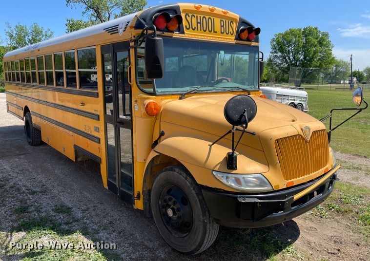 image for item IR9940 2006 IC PB 105  school bus