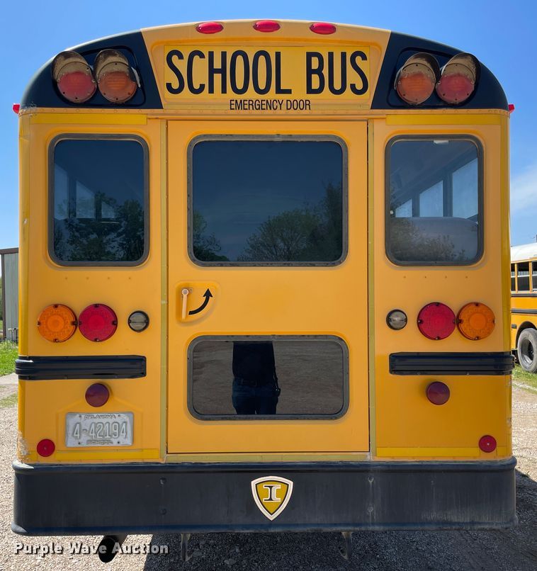 image for item IR9940 2006 IC PB 105  school bus