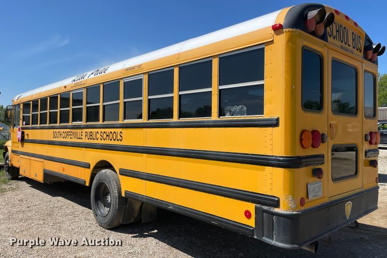 image for item IR9940 2006 IC PB 105  school bus