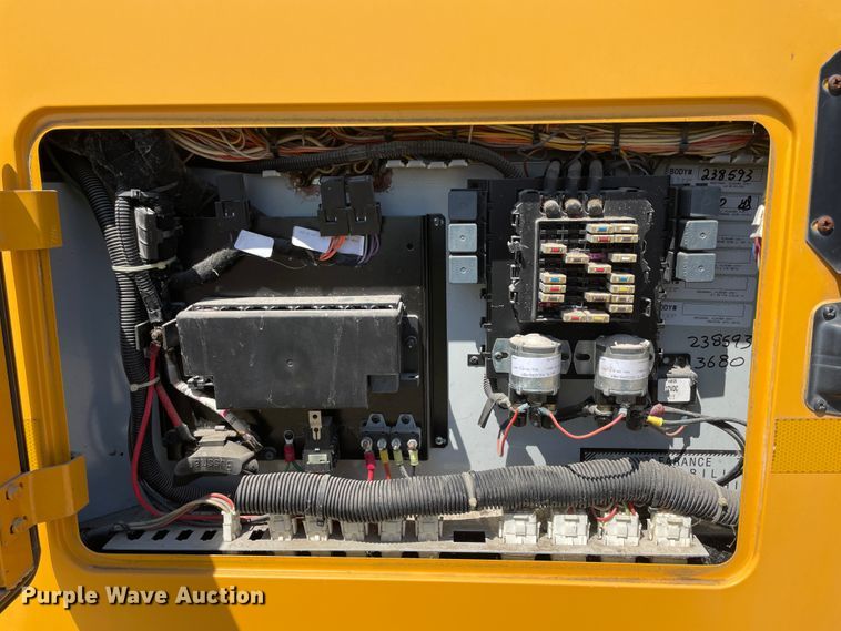 image for item IR9940 2006 IC PB 105  school bus