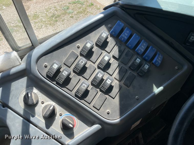 image for item IR9940 2006 IC PB 105  school bus