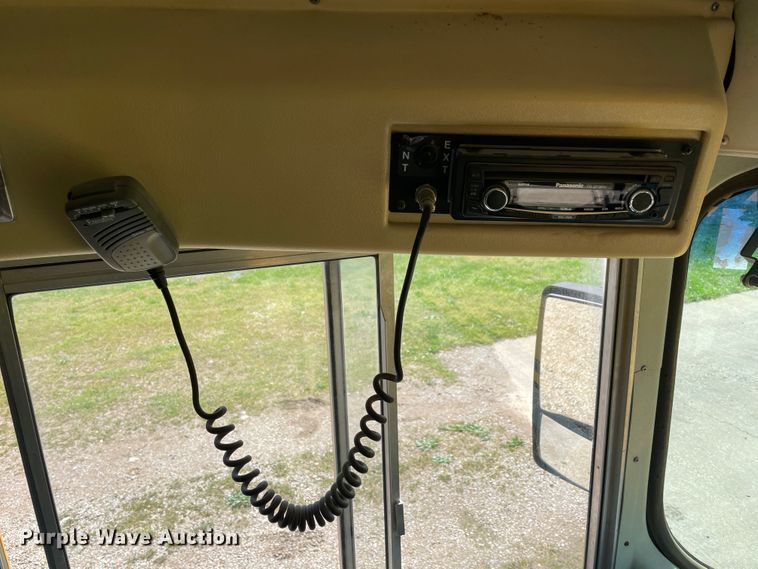 image for item IR9940 2006 IC PB 105  school bus