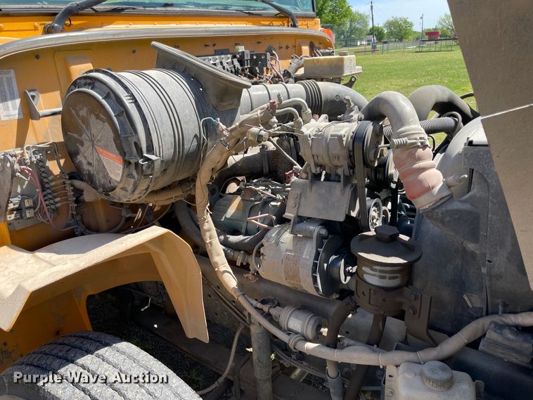 image for item IR9940 2006 IC PB 105  school bus