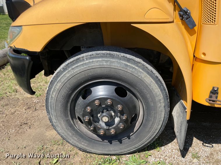 image for item IR9940 2006 IC PB 105  school bus