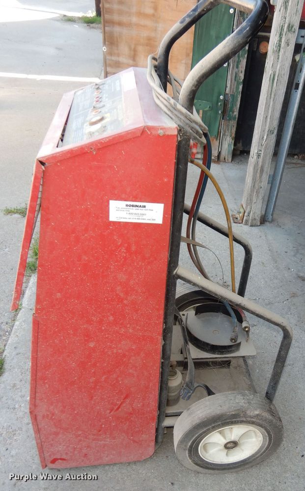image for item IS9225 Robinair 17500B  refrigerant recovery and recycling sytem
