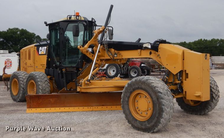 image for item IT9113 2013 Caterpillar 12M2  motor grader