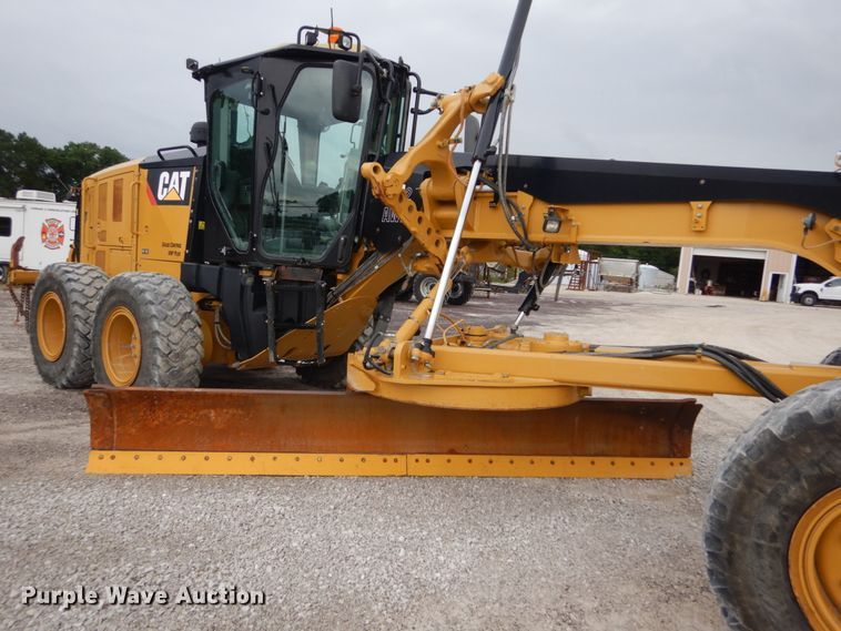 image for item IT9113 2013 Caterpillar 12M2  motor grader