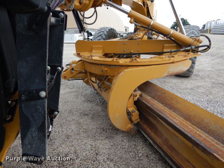 image for item IT9113 2013 Caterpillar 12M2  motor grader