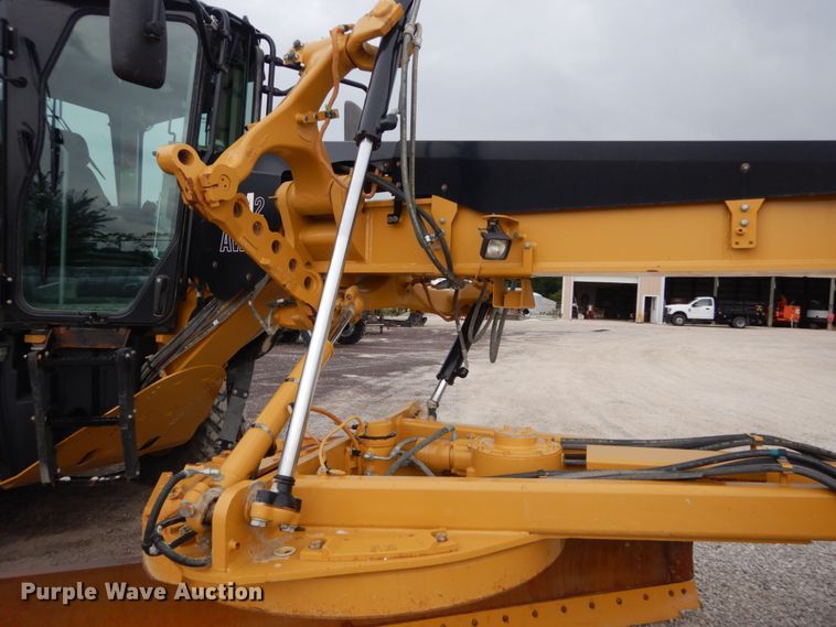image for item IT9113 2013 Caterpillar 12M2  motor grader