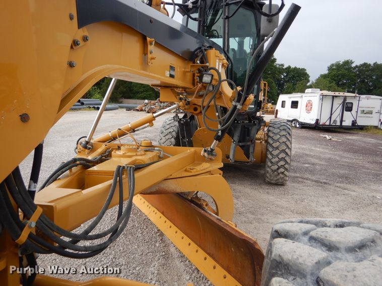 image for item IT9113 2013 Caterpillar 12M2  motor grader