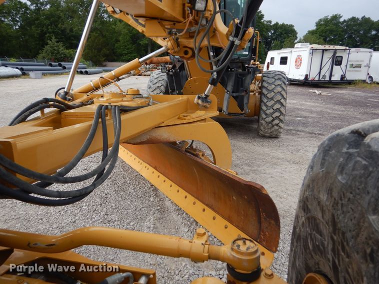 image for item IT9113 2013 Caterpillar 12M2  motor grader