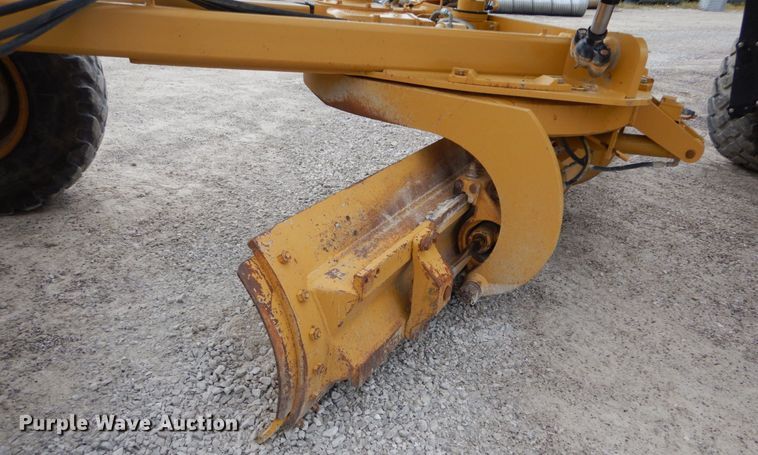 image for item IT9113 2013 Caterpillar 12M2  motor grader