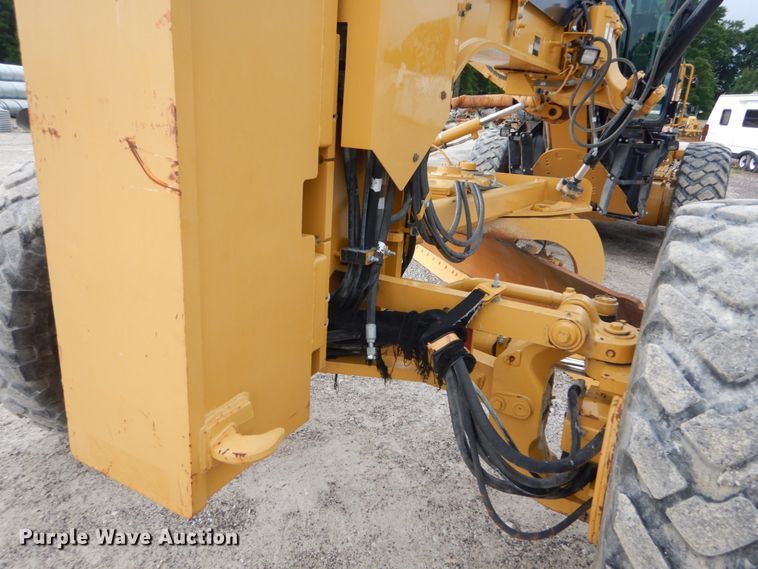 image for item IT9113 2013 Caterpillar 12M2  motor grader