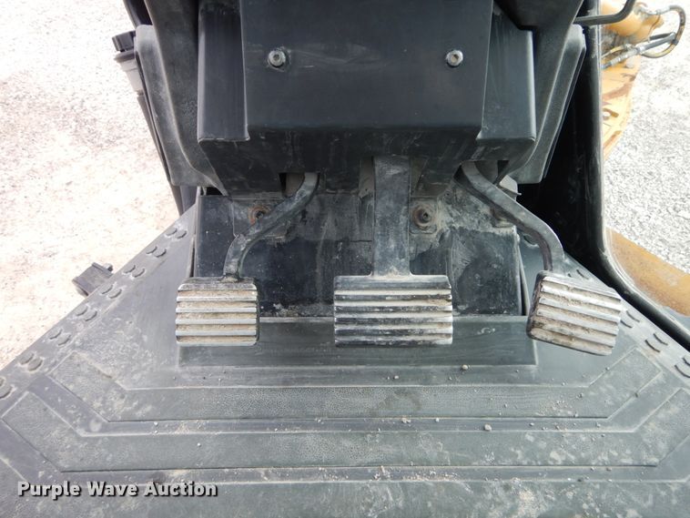 image for item IT9113 2013 Caterpillar 12M2  motor grader