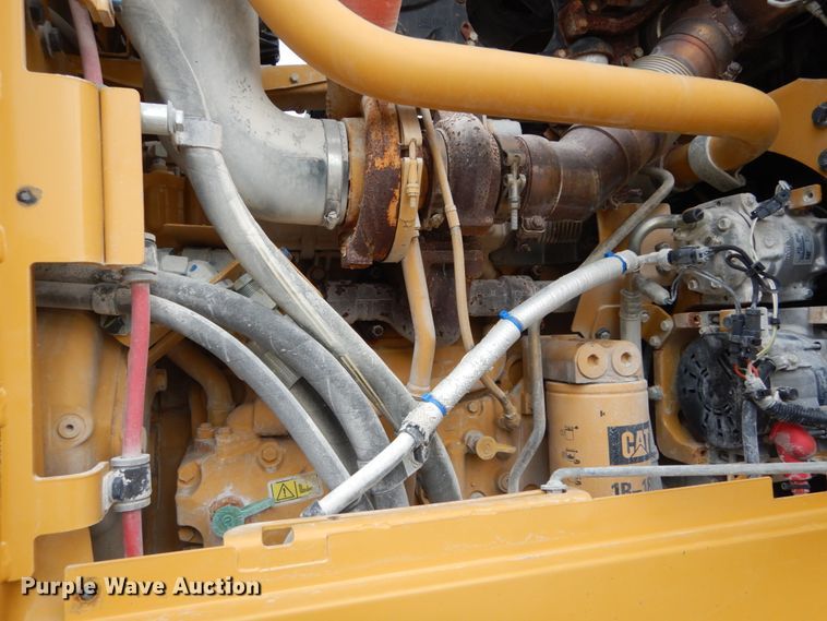 image for item IT9113 2013 Caterpillar 12M2  motor grader
