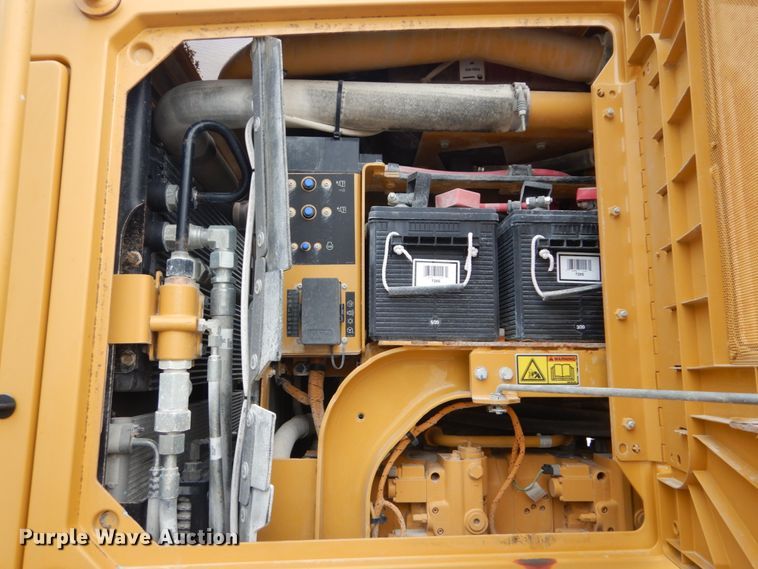 image for item IT9113 2013 Caterpillar 12M2  motor grader