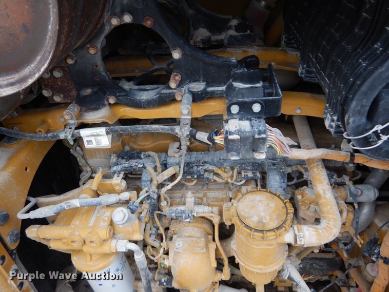 image for item IT9113 2013 Caterpillar 12M2  motor grader