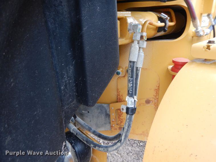 image for item IT9113 2013 Caterpillar 12M2  motor grader