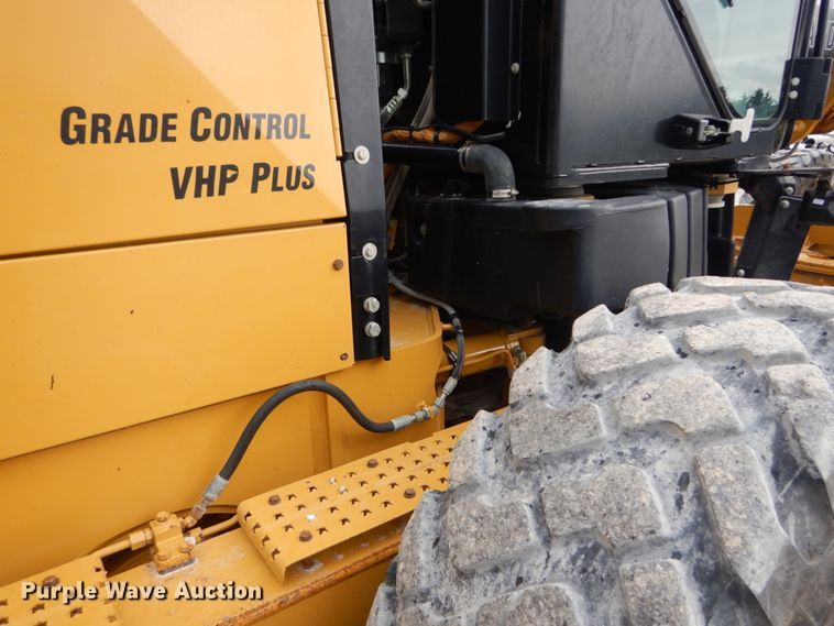 image for item IT9113 2013 Caterpillar 12M2  motor grader